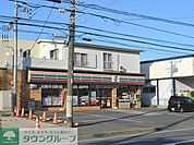 セブンイレブン村岡東店 徒歩5分。コンビニ 400m