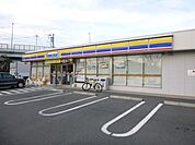 ミニストップ藤沢城南店 徒歩3分。コンビニ 240m
