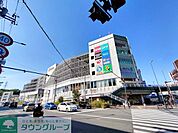 サクラス戸塚 徒歩4分。 270m