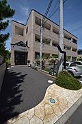 ★12.6帖で広々！お買いもの便利な海近物件♪