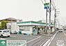 周辺：ファミリーマートサンズ戸塚深谷町店 徒歩7分。コンビニ 520m