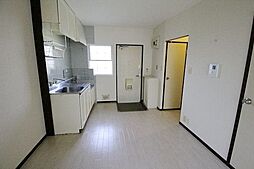 ピュアリティ多摩 204 2階2DKのリビング/ダイニング