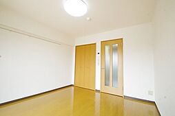 シャトープレジール 303 3階1Kのリビング/ダイニング