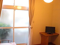 レオパレスホワイト　バーチ 2階1Kのリビング/ダイニング