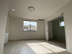 エールグラン 201 2階1LDKのリビング/ダイニング