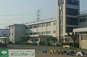 熊谷市立新堀小学校 徒歩5分。 380m