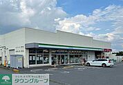 ファミリーマート深谷南大通り店 徒歩16分。 1250m