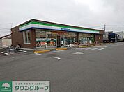 ファミリーマート 本庄児玉インター店 徒歩9分。 660m