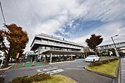 東松山市役所 938m