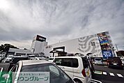 西友東松山店 徒歩12分。 900m