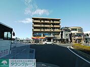 デイリーヤマザキ北本駅東口店 徒歩11分。コンビニ 860m