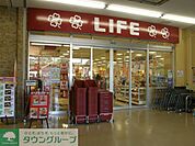 ライフ小山モール店 徒歩9分。スーパー 710m