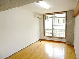 イーハトーブ 102 1階ワンルームのリビング/ダイニング