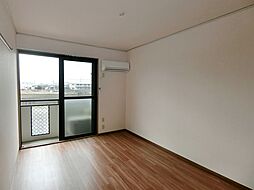 グランシャリオ 102 1階2DKのリビング/ダイニング