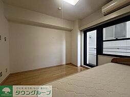 Ｑｕｅｅｎｓ　Ａｃａｄｅｍｉａ 212 2階1Kのリビング/ダイニング