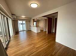 プレミスト浦添港川 3LDKのリビング/ダイニング