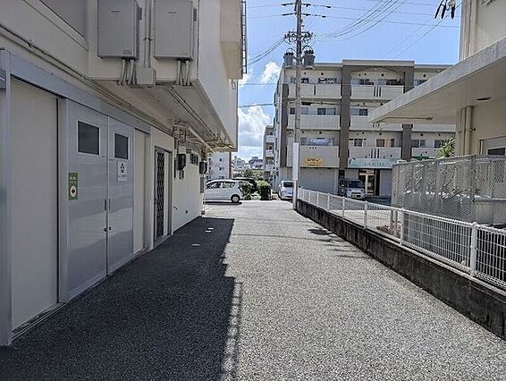 外観側面側