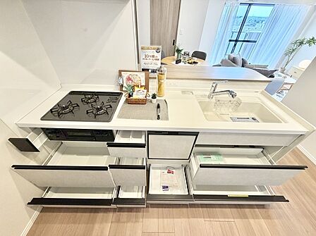■美味しい時間が生まれる、笑顔あふれるキッチン