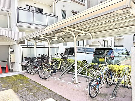 ■移動手段の選択肢が広がる、便利な駐輪場付きの住まいです