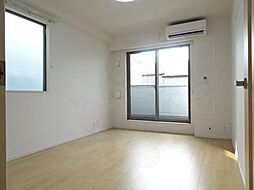 ザ・コンフォート 2階1Kのリビング/ダイニング