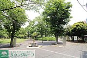 反町公園 徒歩23分。 1840m