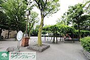 諏訪公園 徒歩5分。 380m