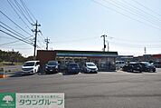 ファミリーマート伊奈学園前店 徒歩13分。コンビニ 1000m