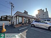 セブンイレブン桶川東1丁目店 徒歩8分。 620m