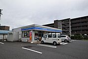ローソンさいたま日進町三丁目店 951m