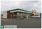 ファミリーマート蓮田黒浜小前店 徒歩14分。 1120m