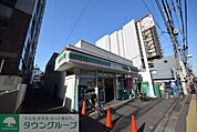ローソンストア100大宮下町二丁目店 徒歩3分。コンビニ 190m