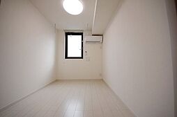 リブリ・Dear court 106 1階ワンルームのリビング/ダイニング