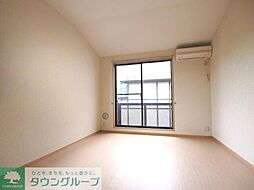 ア・カペラ 202 2階1Kのリビング/ダイニング