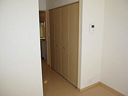 アロヒ　ラウレ・ア　ハレ 303 3階1Kのリビング/ダイニング