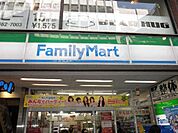 ファミリーマート中野一丁目店 268m