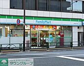 ファミリーマート四谷四丁目店 徒歩3分。 180m
