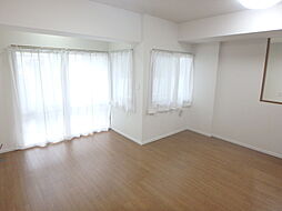 ヒューマンスクエア船橋 3LDKのリビング/ダイニング