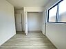室内：5.5帖洋室　収納