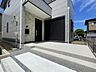 室内：ゆとりのあるエントランスです