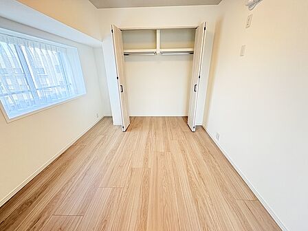 4.8帖洋室 クローゼット