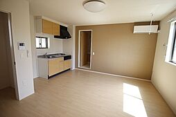 リーセントメゾンエス 202 2階1LDKのリビング/ダイニング