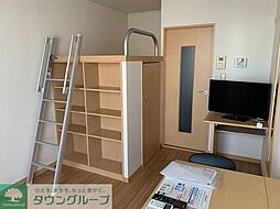 レオパレスひなた 103 1階1Kのリビング/ダイニング