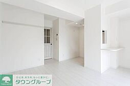 ジェネパレス本町 102 1階ワンルームのリビング/ダイニング