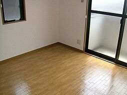 コリンヌ谷津 102 1階1Kのリビング/ダイニング