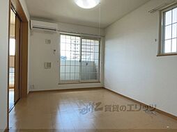 プリムローズ・キャッスル 206 2階1LDKのリビング/ダイニング