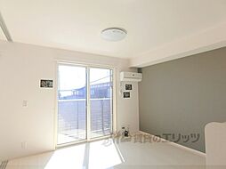 JR東海道・山陽本線 篠原駅 3.2kmの賃貸アパート 2階2LDKのリビング/ダイニング