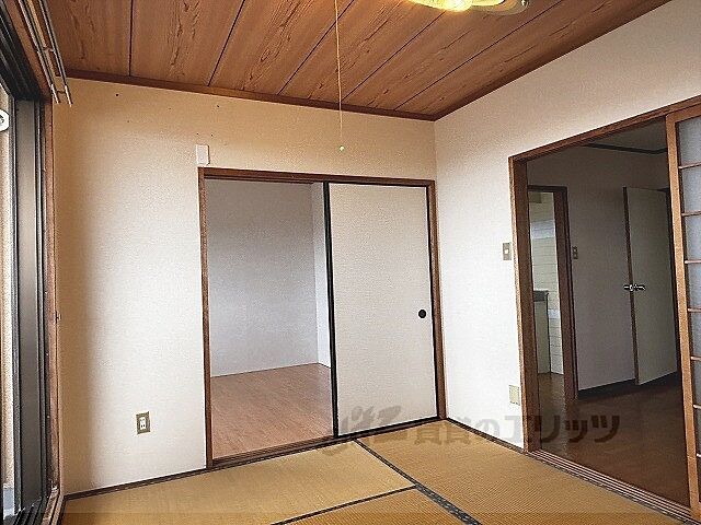 寝室