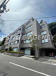 都営大江戸線 麻布十番駅 徒歩4分