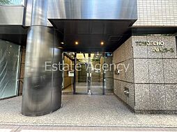8 / 17