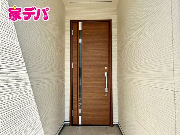 玄関を拡大表示